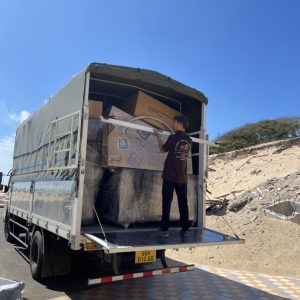 Vận chuyển hàng hóa bằng xe tải